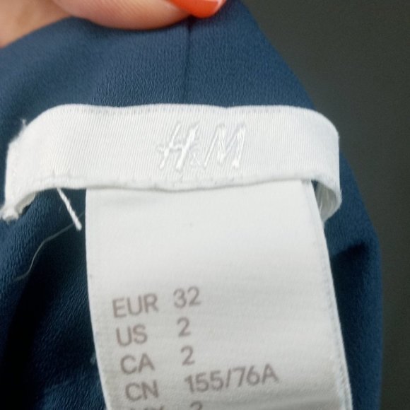 H&Mโ boho Tank size 2 super cute ๐๐๐๐๐ - Picture 6 of 7